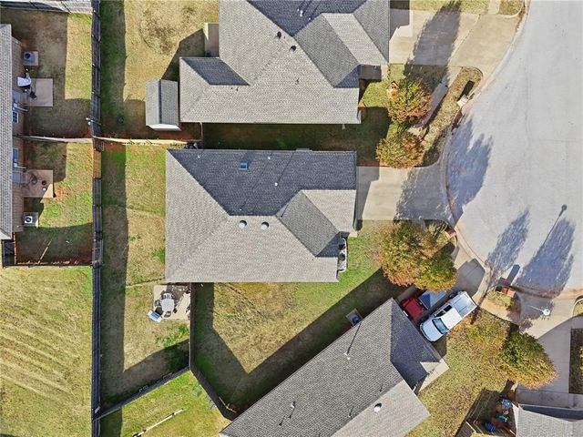 605 Inverleith Circle, Yukon, OK 73099