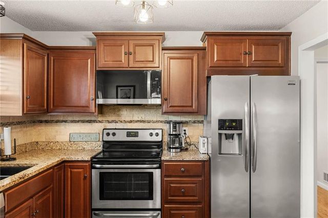 14611 E 43RD Terrace, Independence, MO 64055