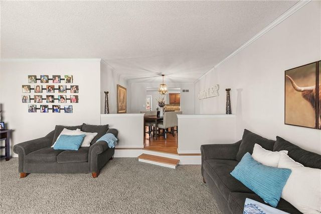 14611 E 43RD Terrace, Independence, MO 64055