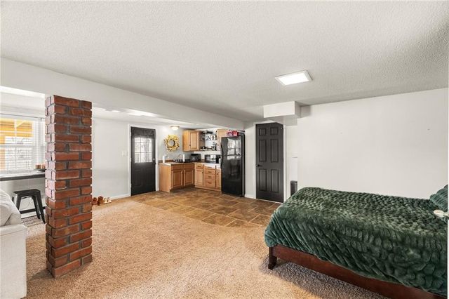 14611 E 43RD Terrace, Independence, MO 64055