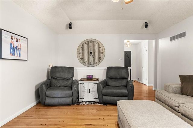 14611 E 43RD Terrace, Independence, MO 64055