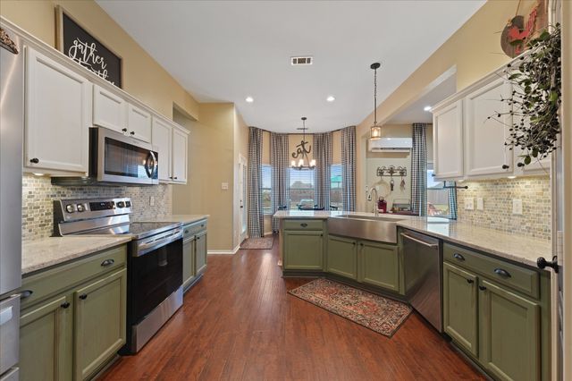 112 Springfield Lane, Red Oak, TX 75165
