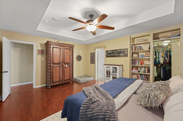 112 Springfield Lane, Red Oak, TX 75165