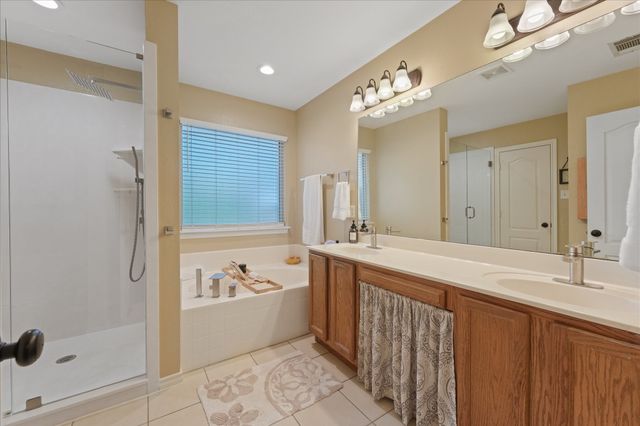 112 Springfield Lane, Red Oak, TX 75165