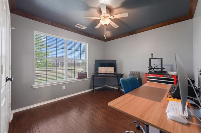 112 Springfield Lane, Red Oak, TX 75165