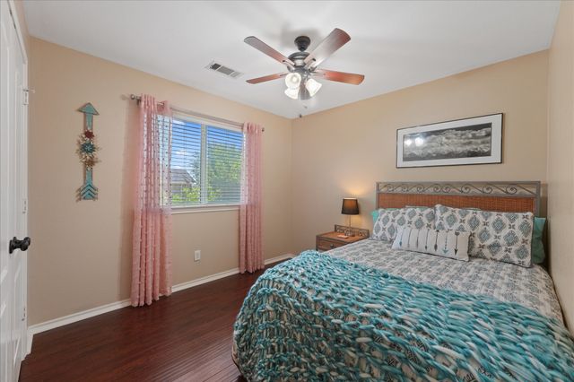 112 Springfield Lane, Red Oak, TX 75165