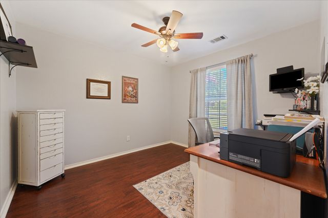 112 Springfield Lane, Red Oak, TX 75165