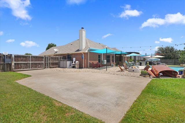 112 Springfield Lane, Red Oak, TX 75165