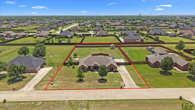 112 Springfield Lane, Red Oak, TX 75165