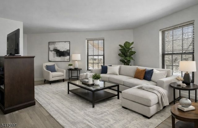 181 Long Hill Road 8, Little Falls Twp., NJ 07424