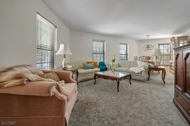 181 Long Hill Road 8, Little Falls Twp., NJ 07424