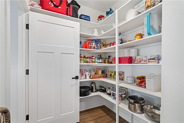 2110 Chateau Place, Raymore, MO 64083