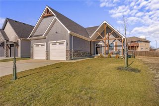 2110 Chateau Place, Raymore, MO 64083