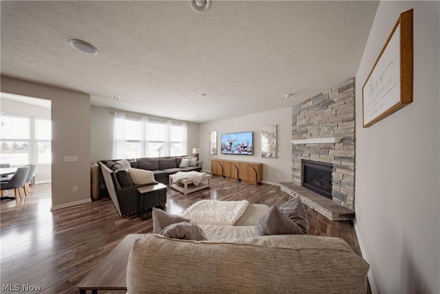 18764 Ledgestone Drive, Strongsville, OH 44149