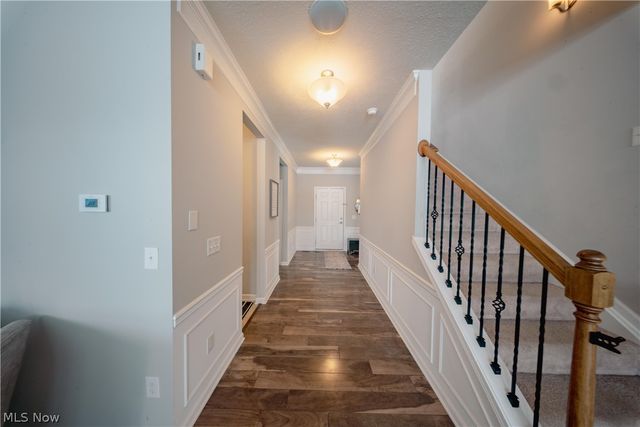 18764 Ledgestone Drive, Strongsville, OH 44149