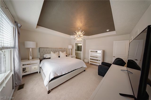 18764 Ledgestone Drive, Strongsville, OH 44149