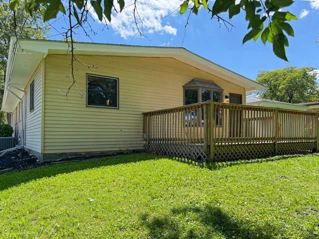 220 N Park Drive, Glenwood, IL 60425