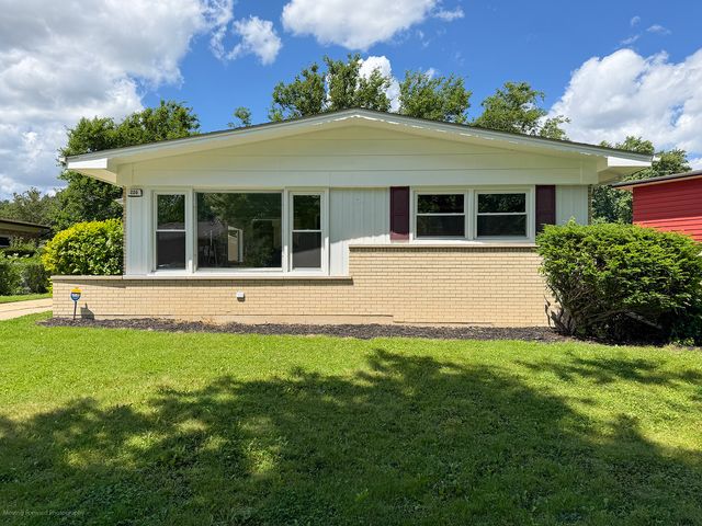 220 N Park Drive, Glenwood, IL 60425