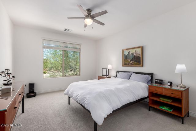 2425 W BRONCO BUTTE Trail 2011, Phoenix, AZ 85085