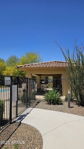 2425 W BRONCO BUTTE Trail 2011, Phoenix, AZ 85085