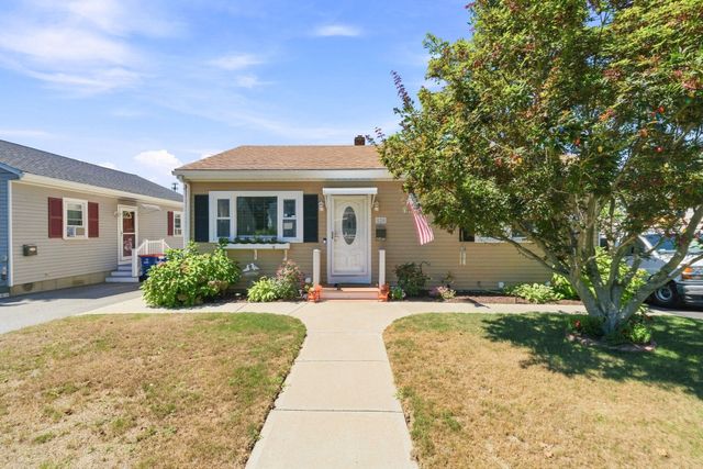 139 Seabury St, New Bedford, MA 02745