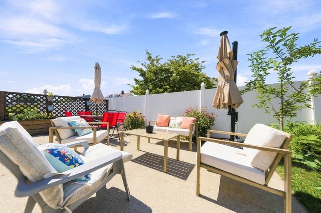 139 Seabury St, New Bedford, MA 02745