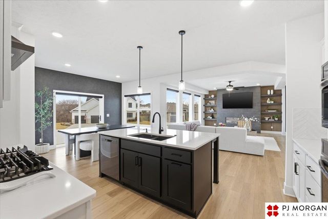 11908 S 110 Street, Papillion, NE 68046