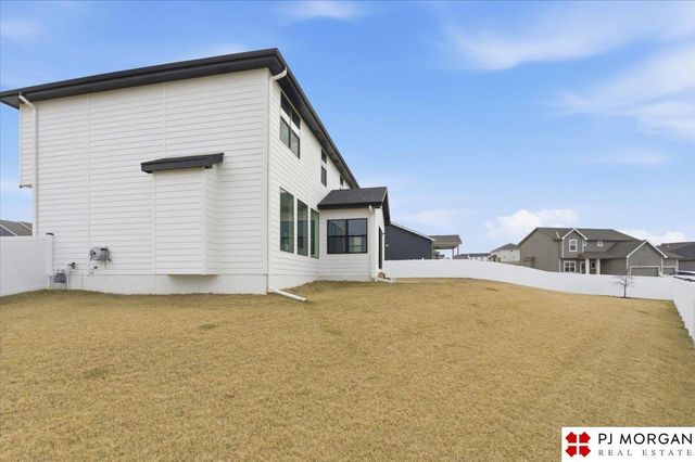 11908 S 110 Street, Papillion, NE 68046