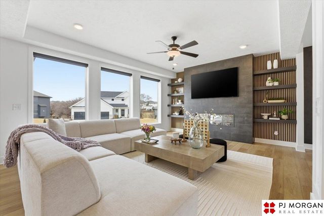 11908 S 110 Street, Papillion, NE 68046