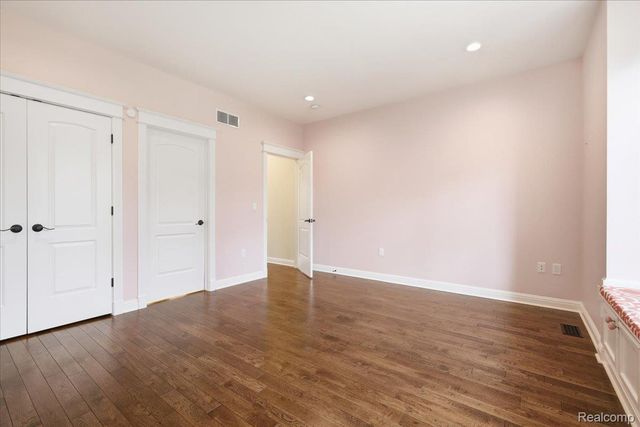 35339 W 13 Mile Road, Farmington Hills, MI 48331