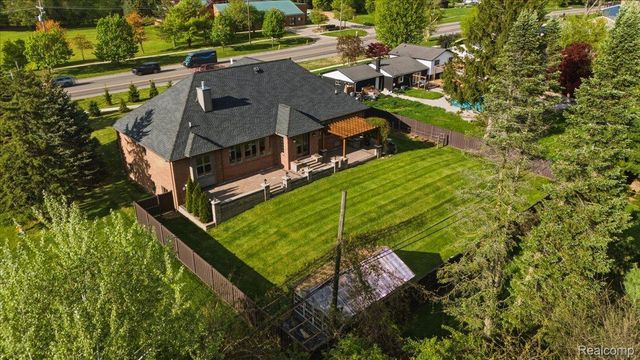 35339 W 13 Mile Road, Farmington Hills, MI 48331