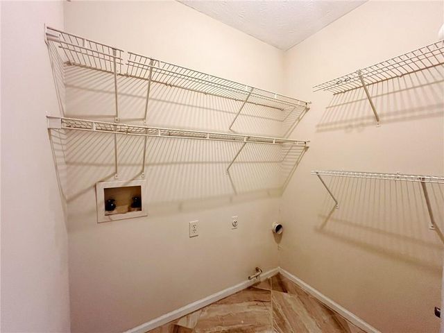 2896 Landington Way, Duluth, GA 30096