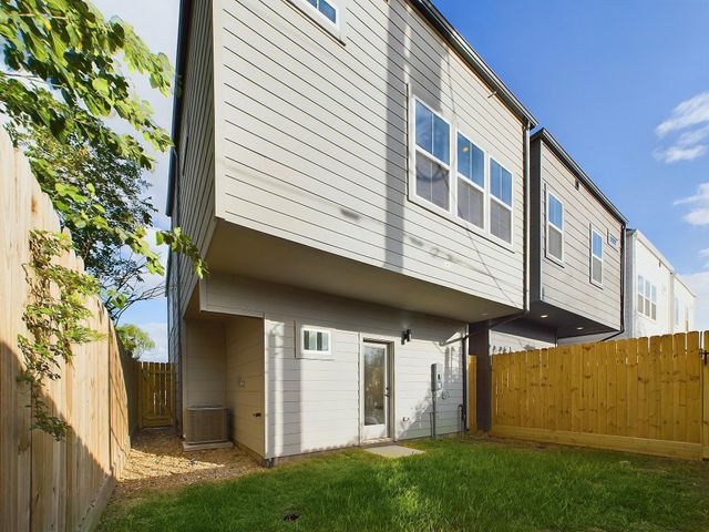 1008 Tuskegee Heights Lane, Houston, TX 77091