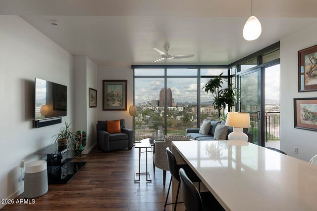 200 W PORTLAND Street 822, Phoenix, AZ 85003