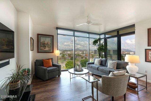 200 W PORTLAND Street 822, Phoenix, AZ 85003