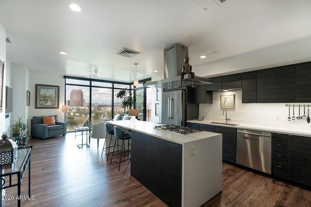 200 W PORTLAND Street 822, Phoenix, AZ 85003