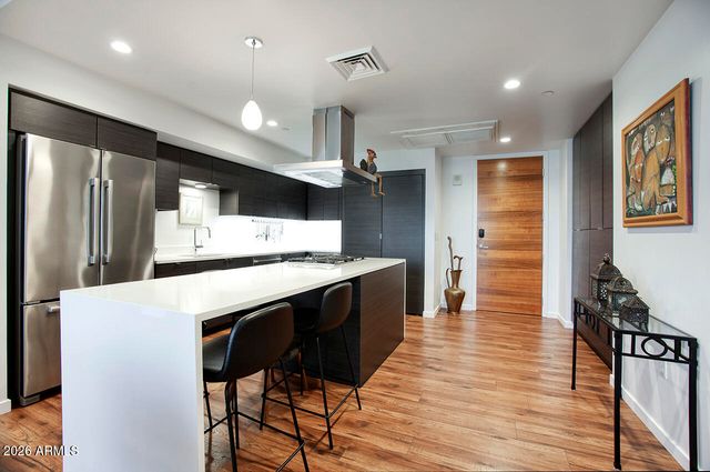 200 W PORTLAND Street 822, Phoenix, AZ 85003