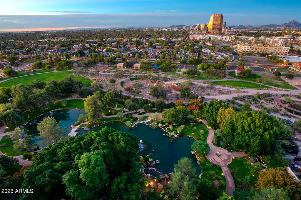 200 W PORTLAND Street 822, Phoenix, AZ 85003