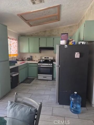 7648 Jenkins, Hesperia, CA 92345