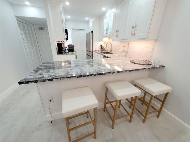 1021 Hillsboro Mile Hillsboro Mile G2, Hillsboro Beach, FL 33062