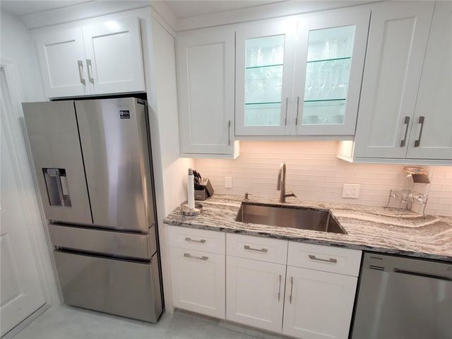 1021 Hillsboro Mile Hillsboro Mile G2, Hillsboro Beach, FL 33062