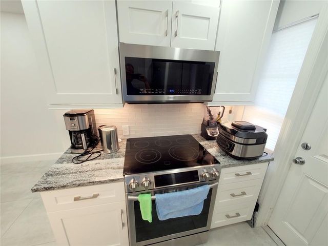 1021 Hillsboro Mile Hillsboro Mile G2, Hillsboro Beach, FL 33062