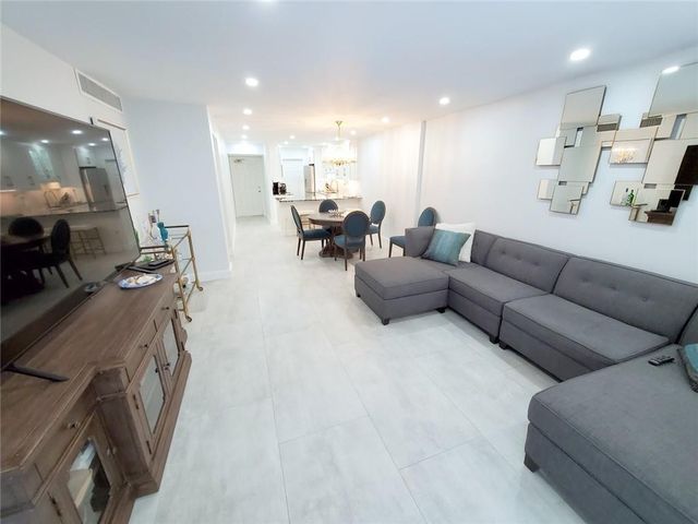1021 Hillsboro Mile Hillsboro Mile G2, Hillsboro Beach, FL 33062