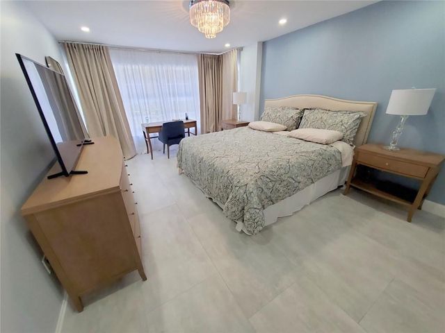 1021 Hillsboro Mile Hillsboro Mile G2, Hillsboro Beach, FL 33062