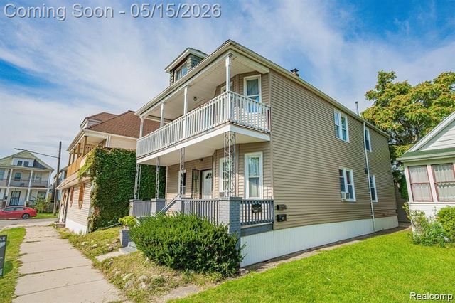 2311 BOTSFORD Street, Hamtramck, MI 48212