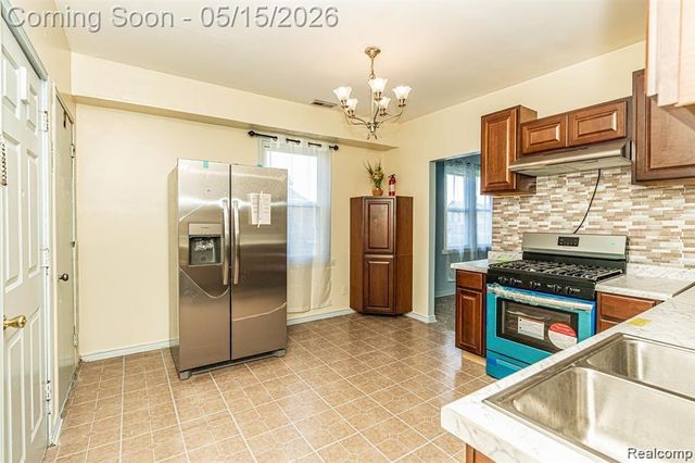 2311 BOTSFORD Street, Hamtramck, MI 48212