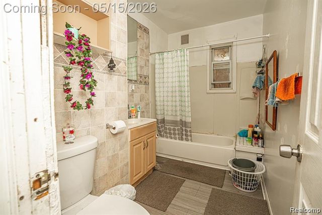 2311 BOTSFORD Street, Hamtramck, MI 48212