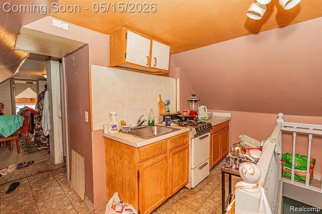 2311 BOTSFORD Street, Hamtramck, MI 48212