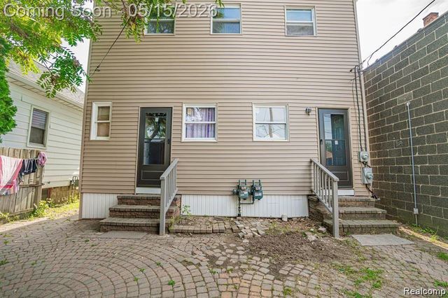 2311 BOTSFORD Street, Hamtramck, MI 48212