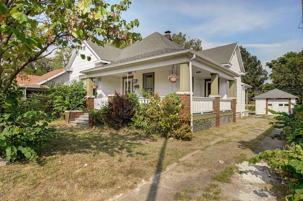 758 North Grant Avenue, Springfield, MO 65802